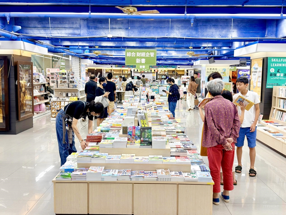 【台南活動】台南政大書城曬書節,萬本以上全系列書籍,通通下殺39折~ 【台南活動】台南政大書城曬書節,萬本以上全系列書籍,通通下殺39折~