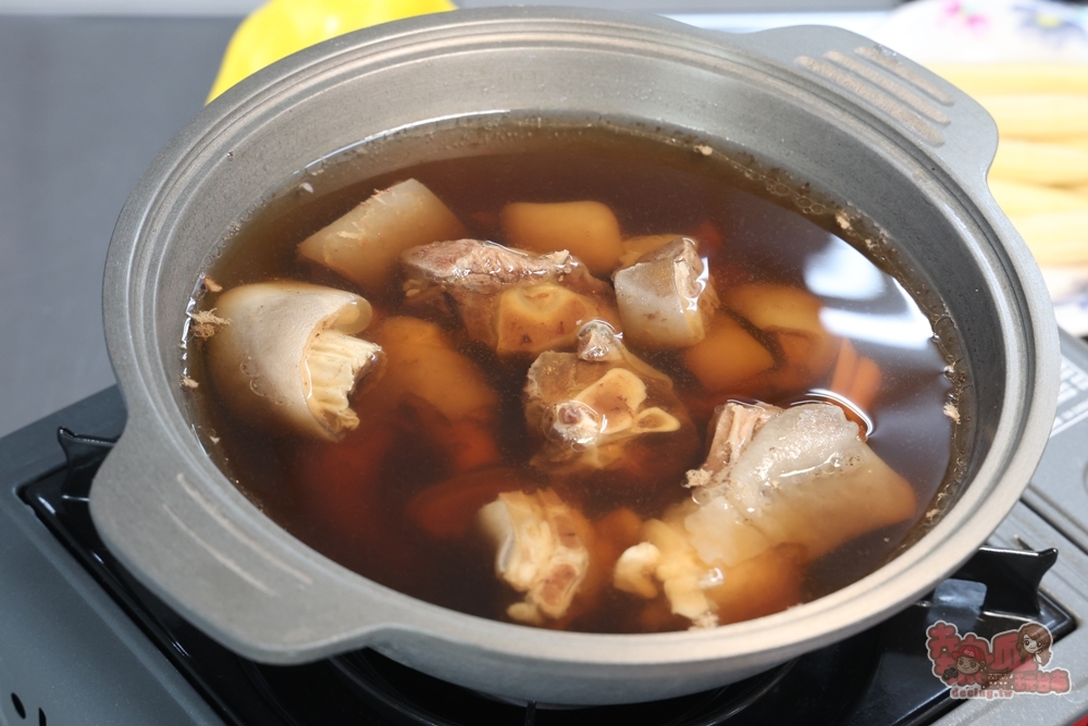 【台南美食】明記羊肉:台南羊肉火鍋這裡吃,少見羊大骨必點,還有隱藏版羊肉滑蛋~ 【台南美食】明記羊肉:台南羊肉火鍋這裡吃,少見羊大骨必點,還有隱藏版羊肉滑蛋~