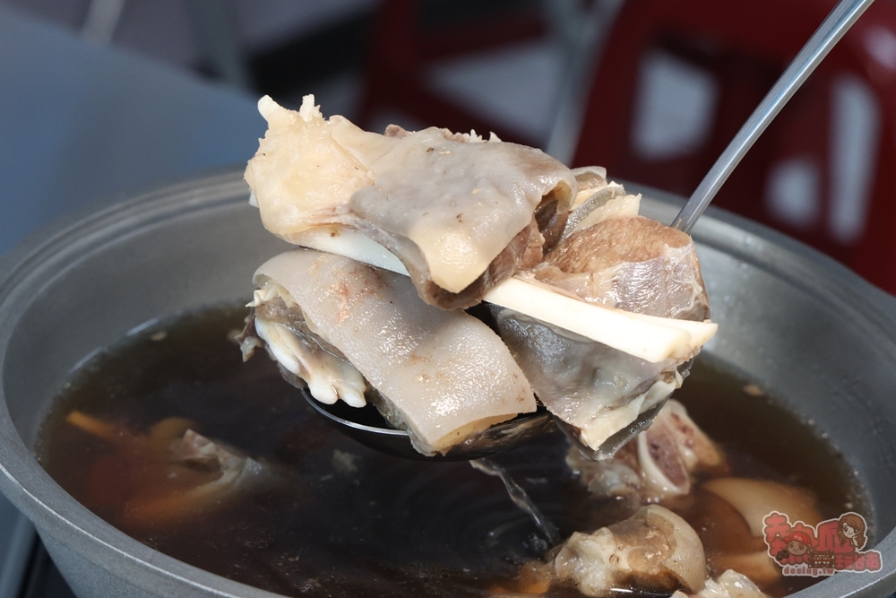 【台南美食】明記羊肉:台南羊肉火鍋這裡吃,少見羊大骨必點,還有隱藏版羊肉滑蛋~ 【台南美食】明記羊肉:台南羊肉火鍋這裡吃,少見羊大骨必點,還有隱藏版羊肉滑蛋~