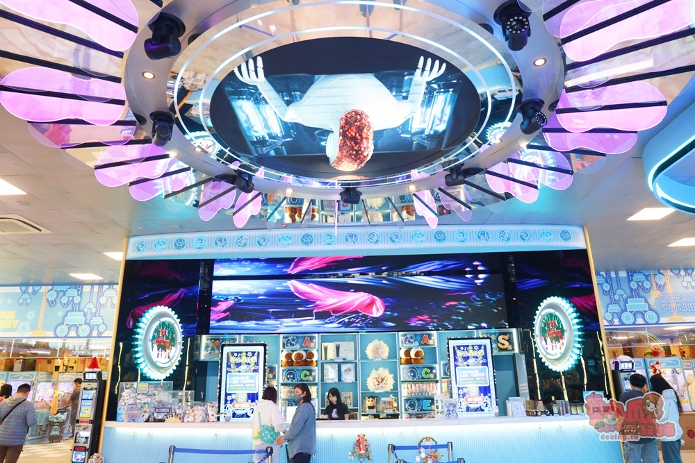 【台南娃娃機】海洋星球樂園台南旗艦店大改版,免費兒童遊戲區、沉浸式商品展示區、超酷太空旋渦燈光秀~ 【台南娃娃機】海洋星球樂園台南旗艦店大改版,免費兒童遊戲區、沉浸式商品展示區、超酷太空旋渦燈光秀~
