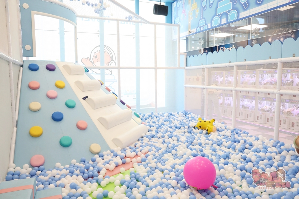 【台南娃娃機】海洋星球樂園台南旗艦店大改版,免費兒童遊戲區、沉浸式商品展示區、超酷太空旋渦燈光秀~ 【台南娃娃機】海洋星球樂園台南旗艦店大改版,免費兒童遊戲區、沉浸式商品展示區、超酷太空旋渦燈光秀~