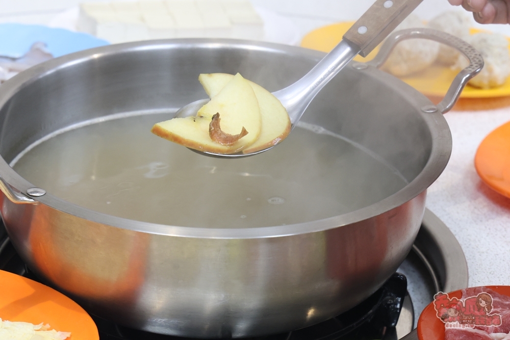 【台南火鍋】彭康海翅鼎:永康平價海鮮火鍋店,海鮮食材選擇超多,還有少見手工魚翅丸~ 【台南火鍋】彭康海翅鼎:永康平價海鮮火鍋店,海鮮食材選擇超多,還有少見手工魚翅丸~