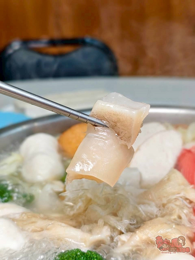 【台南火鍋】彭康海翅鼎:永康平價海鮮火鍋店,海鮮食材選擇超多,還有少見手工魚翅丸~