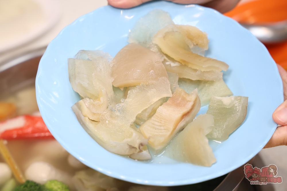 【台南火鍋】彭康海翅鼎:永康平價海鮮火鍋店,海鮮食材選擇超多,還有少見手工魚翅丸~ 【台南火鍋】彭康海翅鼎:永康平價海鮮火鍋店,海鮮食材選擇超多,還有少見手工魚翅丸~