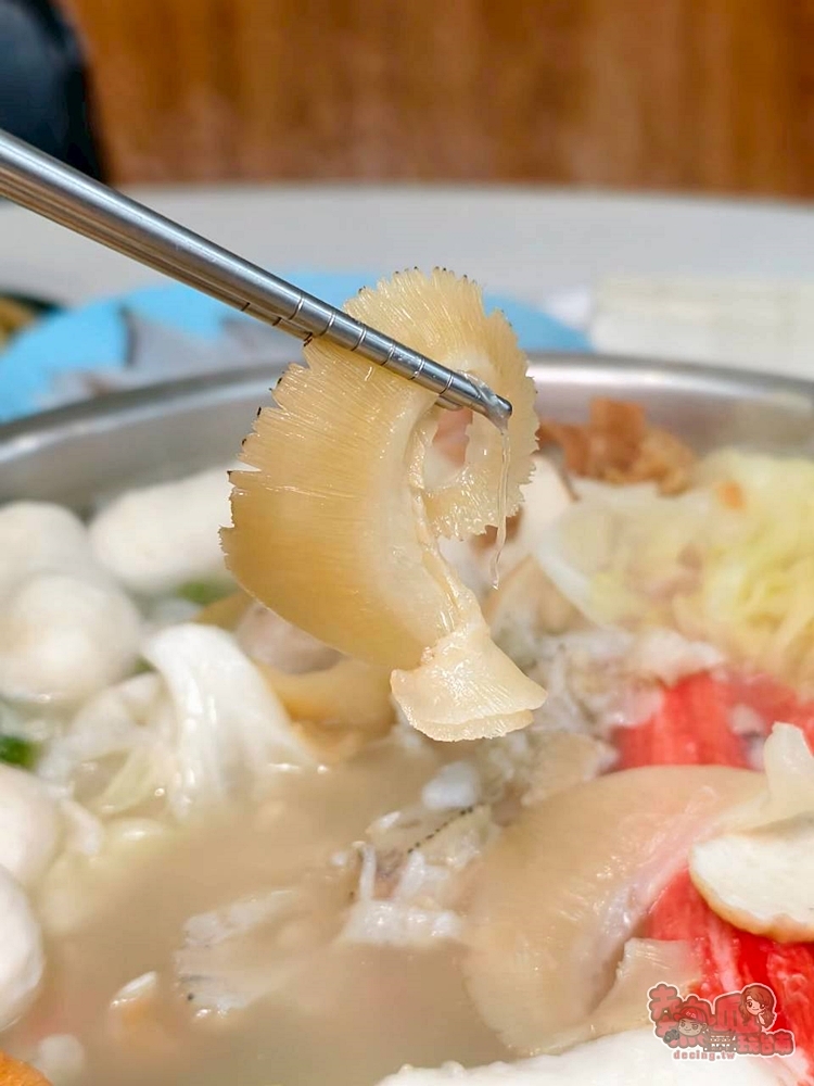 【台南火鍋】彭康海翅鼎:永康平價海鮮火鍋店,海鮮食材選擇超多,還有少見手工魚翅丸~ 【台南火鍋】彭康海翅鼎:永康平價海鮮火鍋店,海鮮食材選擇超多,還有少見手工魚翅丸~