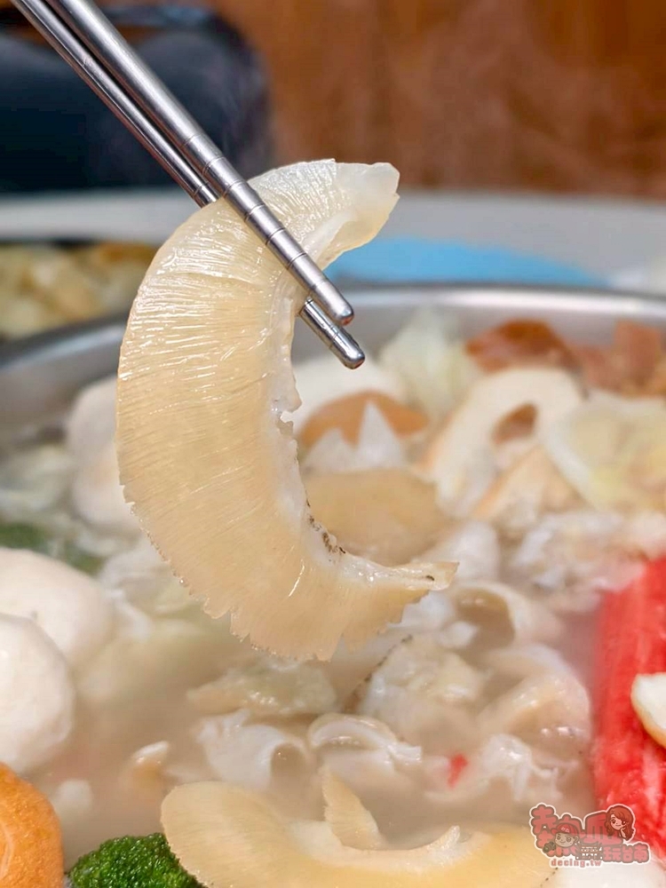 【台南火鍋】彭康海翅鼎:永康平價海鮮火鍋店,海鮮食材選擇超多,還有少見手工魚翅丸~ 【台南火鍋】彭康海翅鼎:永康平價海鮮火鍋店,海鮮食材選擇超多,還有少見手工魚翅丸~