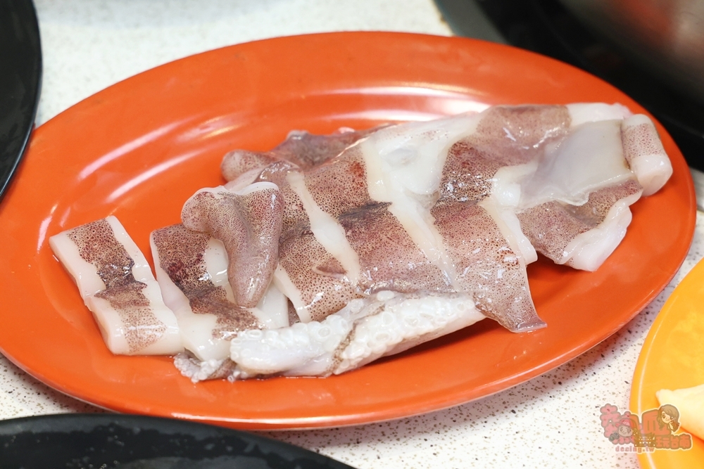 【台南火鍋】彭康海翅鼎:永康平價海鮮火鍋店,海鮮食材選擇超多,還有少見手工魚翅丸~ 【台南火鍋】彭康海翅鼎:永康平價海鮮火鍋店,海鮮食材選擇超多,還有少見手工魚翅丸~