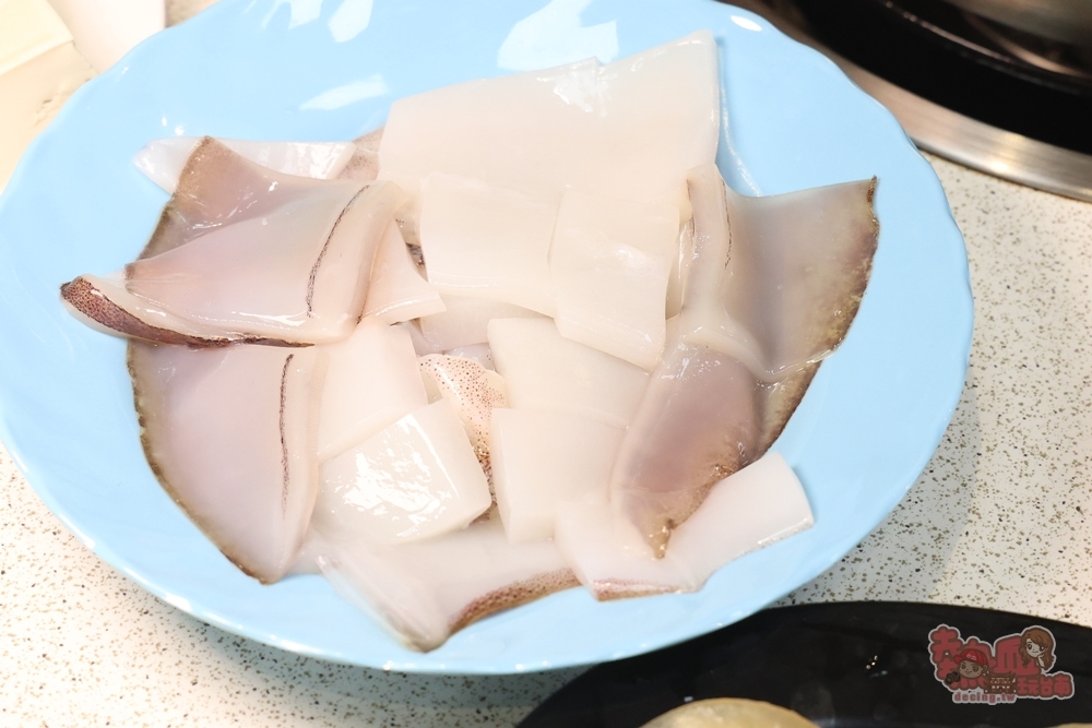 【台南火鍋】彭康海翅鼎:永康平價海鮮火鍋店,海鮮食材選擇超多,還有少見手工魚翅丸~ 【台南火鍋】彭康海翅鼎:永康平價海鮮火鍋店,海鮮食材選擇超多,還有少見手工魚翅丸~