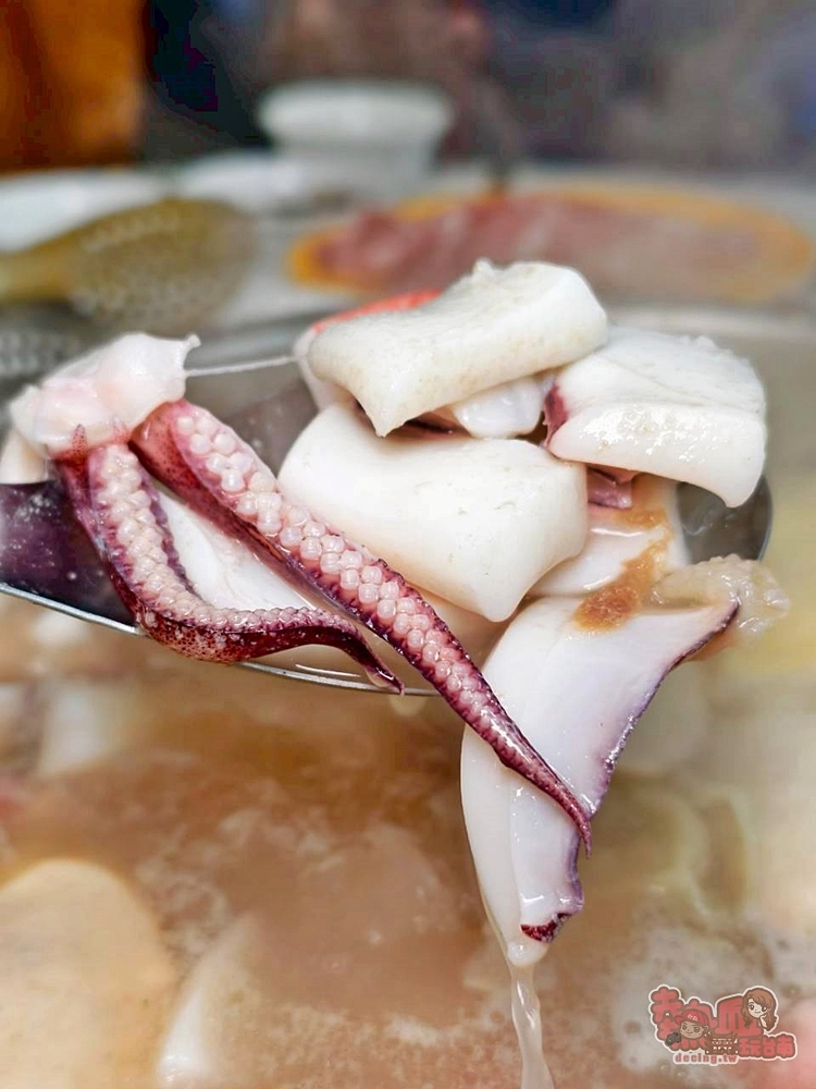 【台南火鍋】彭康海翅鼎:永康平價海鮮火鍋店,海鮮食材選擇超多,還有少見手工魚翅丸~ 【台南火鍋】彭康海翅鼎:永康平價海鮮火鍋店,海鮮食材選擇超多,還有少見手工魚翅丸~