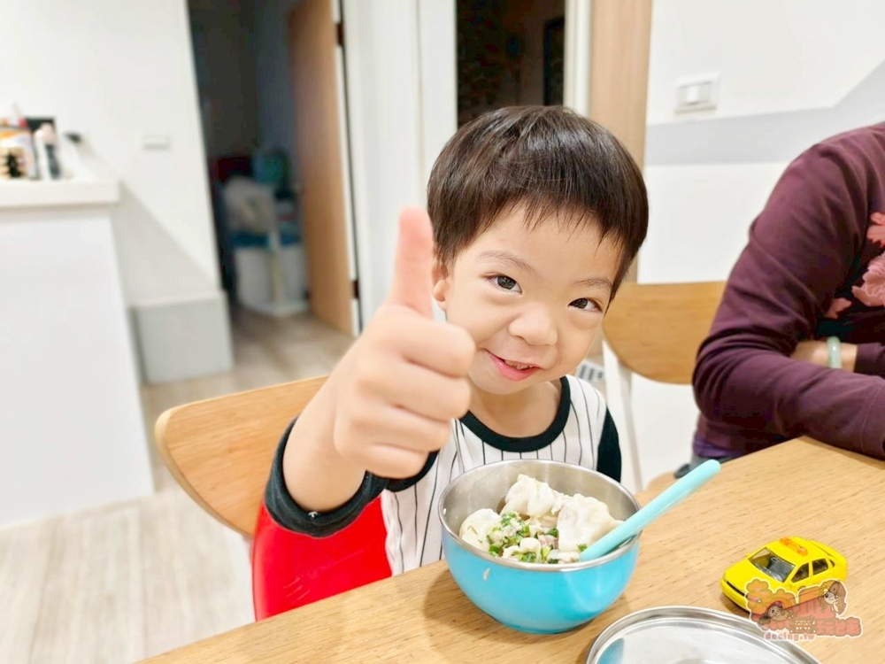 【台南美食】湠初手工水餃:這家手工水餃好好吃,大顆又飽滿!大推韓式泡菜豬肉,四季豆豬肉~ 【台南美食】湠初手工水餃:這家手工水餃好好吃,大顆又飽滿!大推韓式泡菜豬肉,四季豆豬肉~