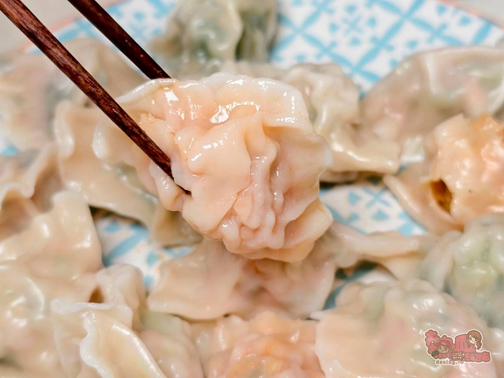 【台南美食】湠初手工水餃:這家手工水餃好好吃,大顆又飽滿!大推韓式泡菜豬肉,四季豆豬肉~ 【台南美食】湠初手工水餃:這家手工水餃好好吃,大顆又飽滿!大推韓式泡菜豬肉,四季豆豬肉~