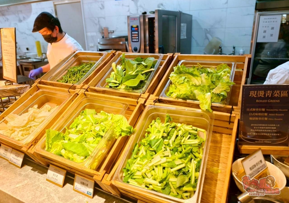 【台南吃到飽】福爾摩沙遊艇酒店-威尼斯餐廳:五星級海陸百匯吃到飽,松露火雞+各國料理齊發,周末還能狂嗑松葉蟹~ 【台南吃到飽】福爾摩沙遊艇酒店-威尼斯餐廳:五星級海陸百匯吃到飽,松露火雞+各國料理齊發,周末還能狂嗑松葉蟹~