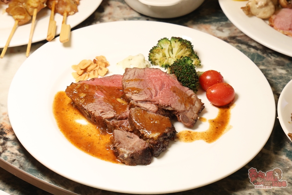 【台南吃到飽】福爾摩沙遊艇酒店-威尼斯餐廳:五星級海陸百匯吃到飽,松露火雞+各國料理齊發,周末還能狂嗑松葉蟹~ 【台南吃到飽】福爾摩沙遊艇酒店-威尼斯餐廳:五星級海陸百匯吃到飽,松露火雞+各國料理齊發,周末還能狂嗑松葉蟹~