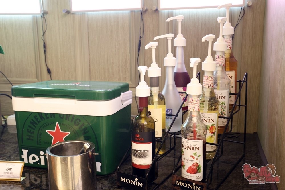 【台南吃到飽】福爾摩沙遊艇酒店-威尼斯餐廳:五星級海陸百匯吃到飽,松露火雞+各國料理齊發,周末還能狂嗑松葉蟹~ 【台南吃到飽】福爾摩沙遊艇酒店-威尼斯餐廳:五星級海陸百匯吃到飽,松露火雞+各國料理齊發,周末還能狂嗑松葉蟹~