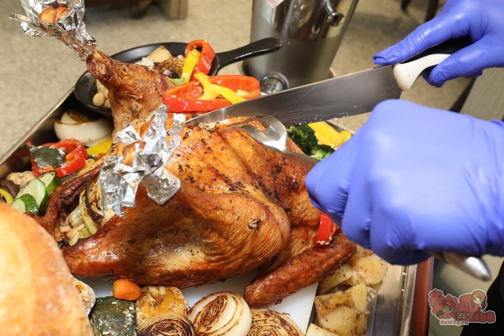 【台南吃到飽】福爾摩沙遊艇酒店-威尼斯餐廳:五星級海陸百匯吃到飽,松露火雞+各國料理齊發,周末還能狂嗑松葉蟹~ 【台南吃到飽】福爾摩沙遊艇酒店-威尼斯餐廳:五星級海陸百匯吃到飽,松露火雞+各國料理齊發,周末還能狂嗑松葉蟹~