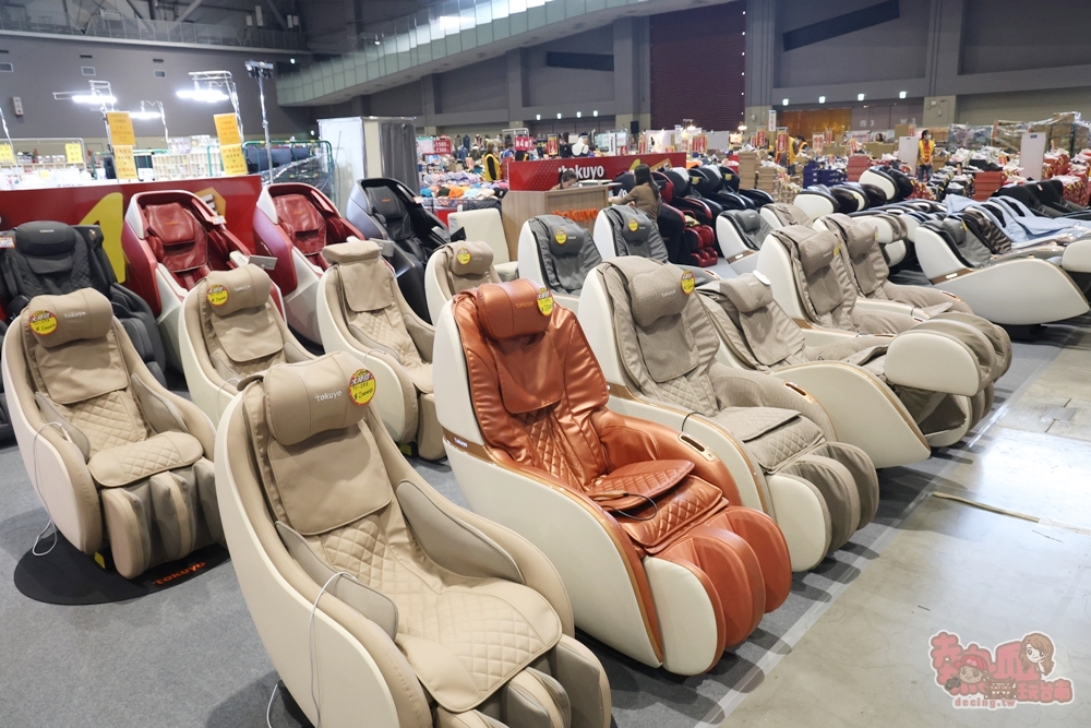 【台南特賣】台灣廠拍年終場,超夯按摩椅價格超下殺!全家福鞋店首次特賣、服飾一折起、各國零食和家電用品一次買齊~ 【台南特賣】台灣廠拍年終場,超夯按摩椅價格超下殺!全家福鞋店首次特賣、服飾一折起、各國零食和家電用品一次買齊~