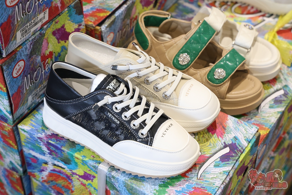 【台南特賣】台灣廠拍年終場,超夯按摩椅價格超下殺!全家福鞋店首次特賣、服飾一折起、各國零食和家電用品一次買齊~ 【台南特賣】台灣廠拍年終場,超夯按摩椅價格超下殺!全家福鞋店首次特賣、服飾一折起、各國零食和家電用品一次買齊~