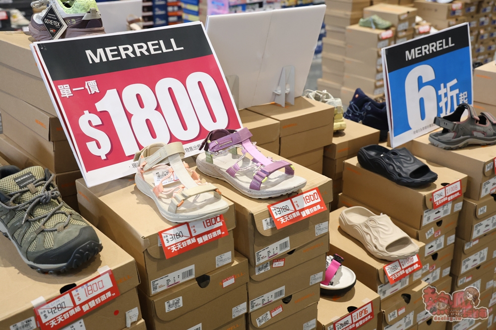 【台南特賣】台灣廠拍年終場,超夯按摩椅價格超下殺!全家福鞋店首次特賣、服飾一折起、各國零食和家電用品一次買齊~ 【台南特賣】台灣廠拍年終場,超夯按摩椅價格超下殺!全家福鞋店首次特賣、服飾一折起、各國零食和家電用品一次買齊~