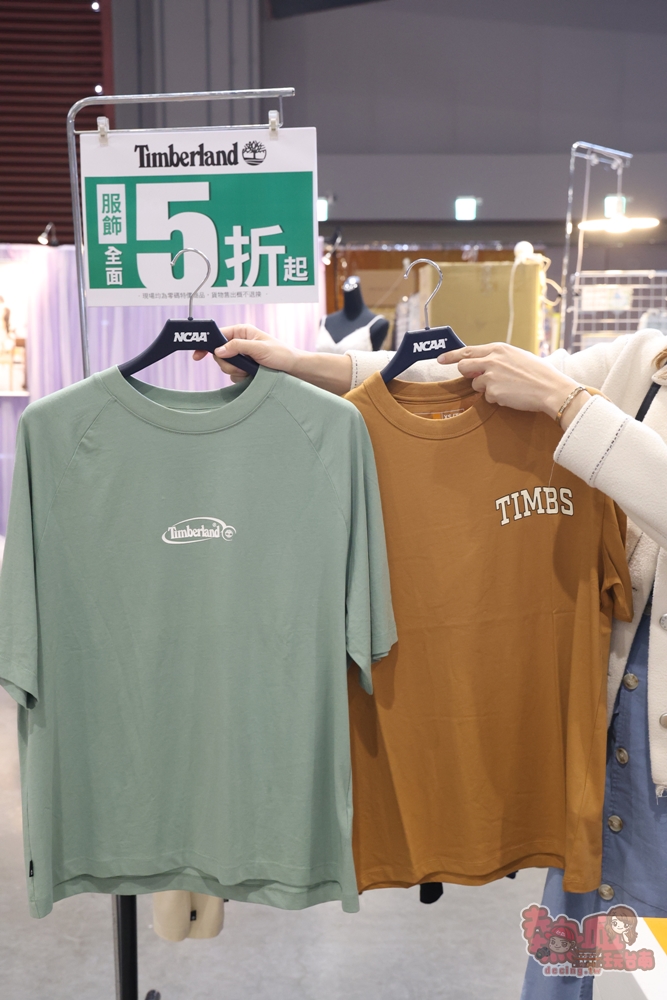 【台南特賣】台灣廠拍年終場,超夯按摩椅價格超下殺!全家福鞋店首次特賣、服飾一折起、各國零食和家電用品一次買齊~ 【台南特賣】台灣廠拍年終場,超夯按摩椅價格超下殺!全家福鞋店首次特賣、服飾一折起、各國零食和家電用品一次買齊~