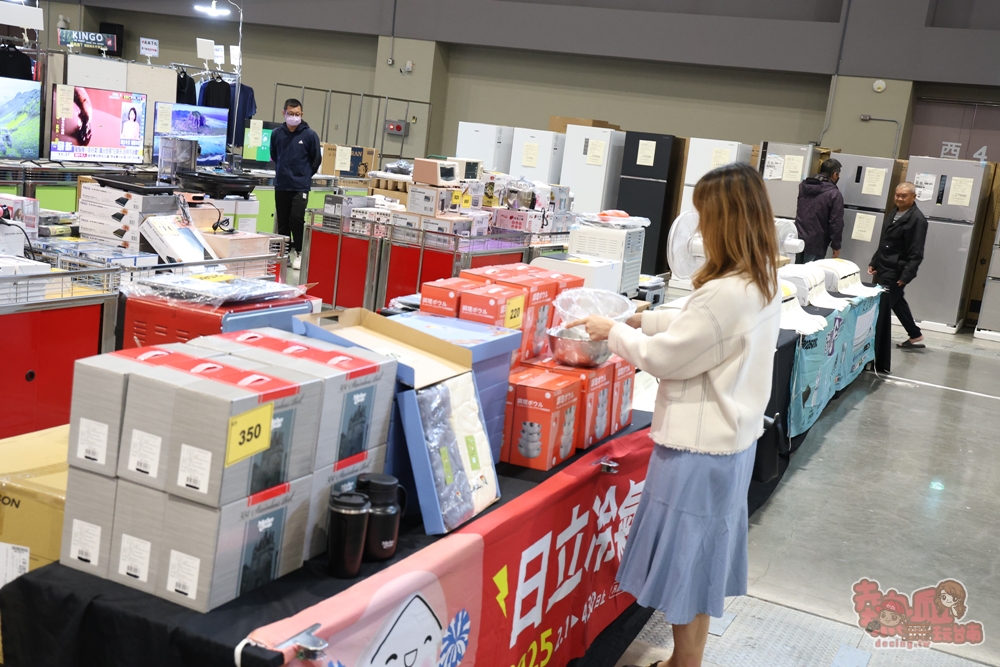 【台南特賣】台灣廠拍年終場,超夯按摩椅價格超下殺!全家福鞋店首次特賣、服飾一折起、各國零食和家電用品一次買齊~ 【台南特賣】台灣廠拍年終場,超夯按摩椅價格超下殺!全家福鞋店首次特賣、服飾一折起、各國零食和家電用品一次買齊~