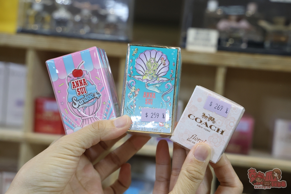 【台南特賣】台灣廠拍年終場,超夯按摩椅價格超下殺!全家福鞋店首次特賣、服飾一折起、各國零食和家電用品一次買齊~ 【台南特賣】台灣廠拍年終場,超夯按摩椅價格超下殺!全家福鞋店首次特賣、服飾一折起、各國零食和家電用品一次買齊~