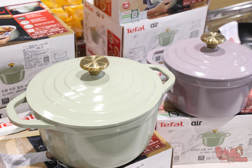 【台南特賣】台灣廠拍年終場,超夯按摩椅價格超下殺!全家福鞋店首次特賣、服飾一折起、各國零食和家電用品一次買齊~ 【台南特賣】台灣廠拍年終場,超夯按摩椅價格超下殺!全家福鞋店首次特賣、服飾一折起、各國零食和家電用品一次買齊~