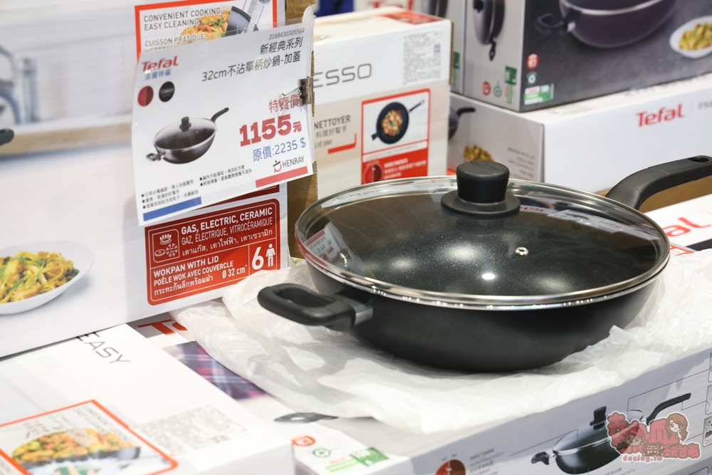 【台南特賣】台灣廠拍年終場,超夯按摩椅價格超下殺!全家福鞋店首次特賣、服飾一折起、各國零食和家電用品一次買齊~ 【台南特賣】台灣廠拍年終場,超夯按摩椅價格超下殺!全家福鞋店首次特賣、服飾一折起、各國零食和家電用品一次買齊~