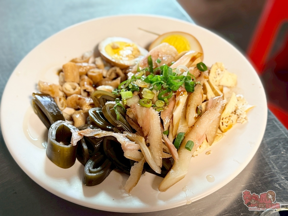 【台南美食】月霞麵店:隱身在東菜市的60老店,手工餛飩必點,加開夜間時段,深夜想吃麵沒煩惱~ 【台南美食】月霞麵店:隱身在東菜市的60老店,手工餛飩必點,加開夜間時段,深夜想吃麵沒煩惱~