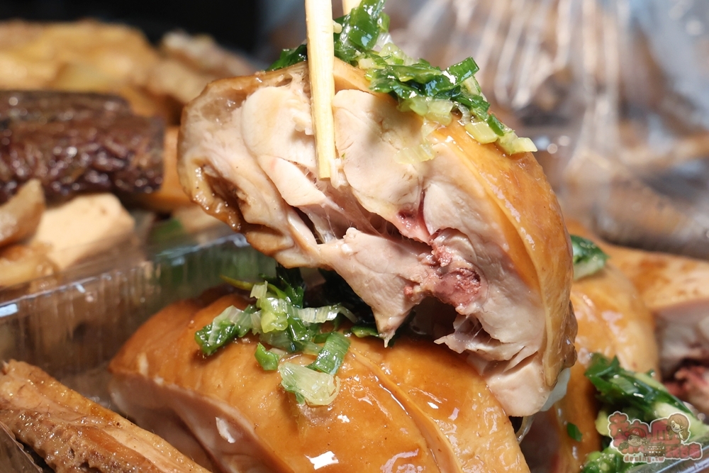 【台南美食】金福記港式滷味:崇義黃昏市場人氣港式滷味,前王品主廚製作,最便宜只要10元,大推限量油雞腿,鴨米血 【台南美食】金福記港式滷味:崇義黃昏市場人氣港式滷味,前王品主廚製作,最便宜只要10元,大推限量油雞腿,鴨米血