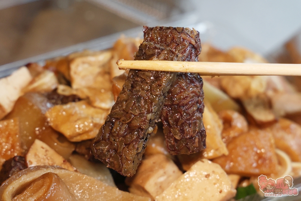 【台南美食】金福記港式滷味:崇義黃昏市場人氣港式滷味,前王品主廚製作,最便宜只要10元,大推限量油雞腿,鴨米血 【台南美食】金福記港式滷味:崇義黃昏市場人氣港式滷味,前王品主廚製作,最便宜只要10元,大推限量油雞腿,鴨米血