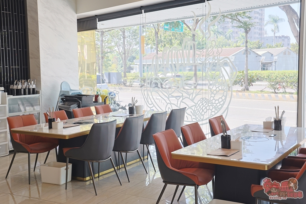 【台南火鍋】哞麻溫體牛肉火鍋:台南輕奢華牛肉火鍋店,涮溫體牛還能吃到日本A5和牛,鹽酥牛腩讓人印象深刻~ 【台南火鍋】哞麻溫體牛肉火鍋:台南輕奢華牛肉火鍋店,涮溫體牛還能吃到日本A5和牛,鹽酥牛腩讓人印象深刻~