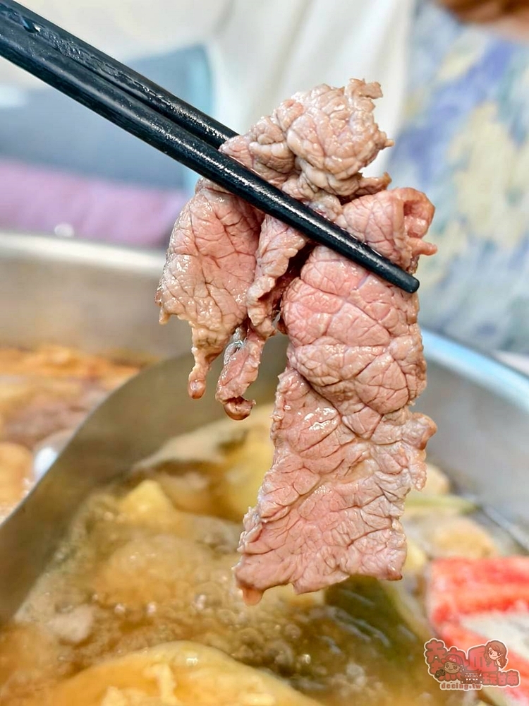 【台南火鍋】哞麻溫體牛肉火鍋:台南輕奢華牛肉火鍋店,涮溫體牛還能吃到日本A5和牛,鹽酥牛腩讓人印象深刻~ 【台南火鍋】哞麻溫體牛肉火鍋:台南輕奢華牛肉火鍋店,涮溫體牛還能吃到日本A5和牛,鹽酥牛腩讓人印象深刻~