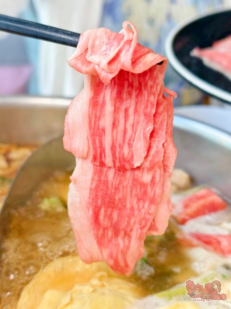 【台南火鍋】哞麻溫體牛肉火鍋:台南輕奢華牛肉火鍋店,涮溫體牛還能吃到日本A5和牛,鹽酥牛腩讓人印象深刻~ 【台南火鍋】哞麻溫體牛肉火鍋:台南輕奢華牛肉火鍋店,涮溫體牛還能吃到日本A5和牛,鹽酥牛腩讓人印象深刻~