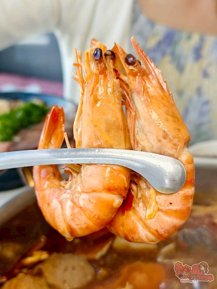 【台南火鍋】哞麻溫體牛肉火鍋:台南輕奢華牛肉火鍋店,涮溫體牛還能吃到日本A5和牛,鹽酥牛腩讓人印象深刻~ 【台南火鍋】哞麻溫體牛肉火鍋:台南輕奢華牛肉火鍋店,涮溫體牛還能吃到日本A5和牛,鹽酥牛腩讓人印象深刻~