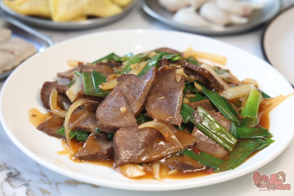 【台南火鍋】哞麻溫體牛肉火鍋:台南輕奢華牛肉火鍋店,涮溫體牛還能吃到日本A5和牛,鹽酥牛腩讓人印象深刻~ 【台南火鍋】哞麻溫體牛肉火鍋:台南輕奢華牛肉火鍋店,涮溫體牛還能吃到日本A5和牛,鹽酥牛腩讓人印象深刻~