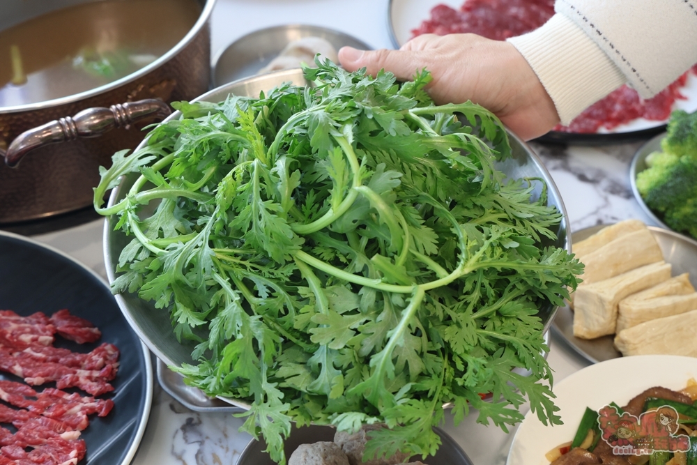 【台南火鍋】哞麻溫體牛肉火鍋:台南輕奢華牛肉火鍋店,涮溫體牛還能吃到日本A5和牛,鹽酥牛腩讓人印象深刻~ 【台南火鍋】哞麻溫體牛肉火鍋:台南輕奢華牛肉火鍋店,涮溫體牛還能吃到日本A5和牛,鹽酥牛腩讓人印象深刻~