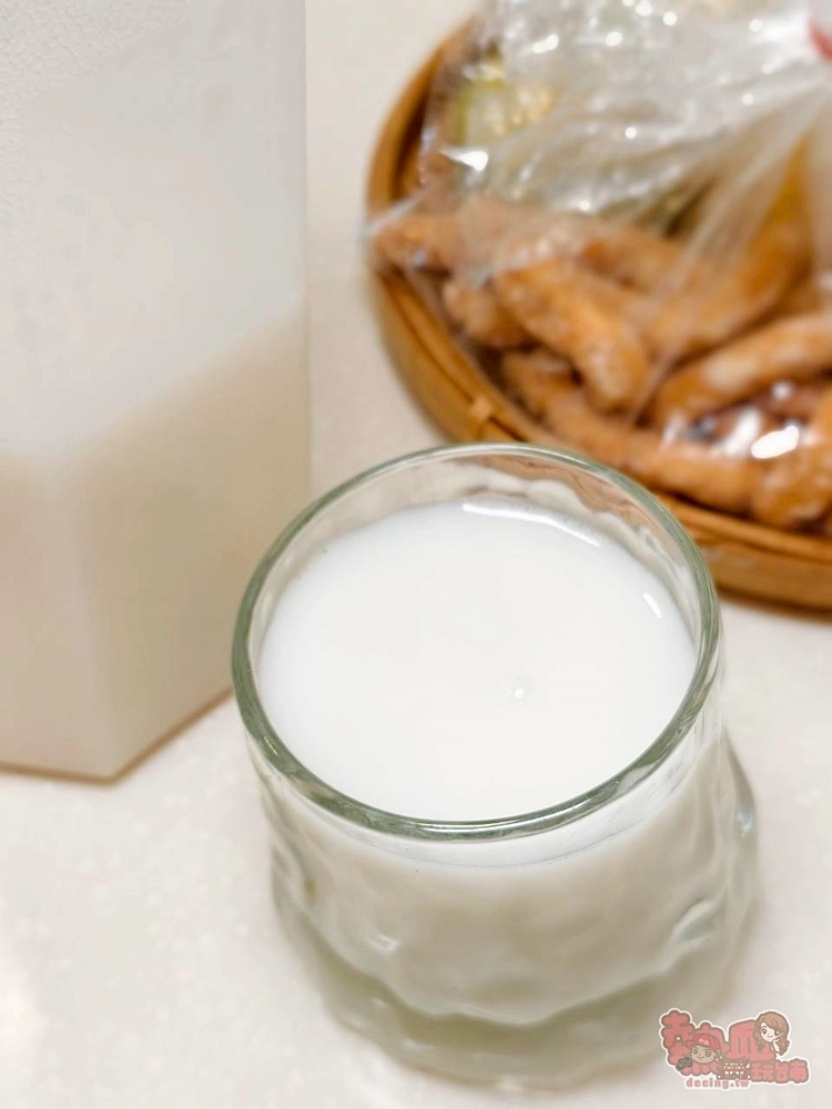 【台南飲料】萃粹杏仁茶專賣店:隱身在東區國宅的純天然杏仁茶,緩緩的杏仁香,就連不喝杏仁茶的人都會驚豔的好味道~ 【台南飲料】萃粹杏仁茶專賣店:隱身在東區國宅的純天然杏仁茶,緩緩的杏仁香,就連不喝杏仁茶的人都會驚豔的好味道~