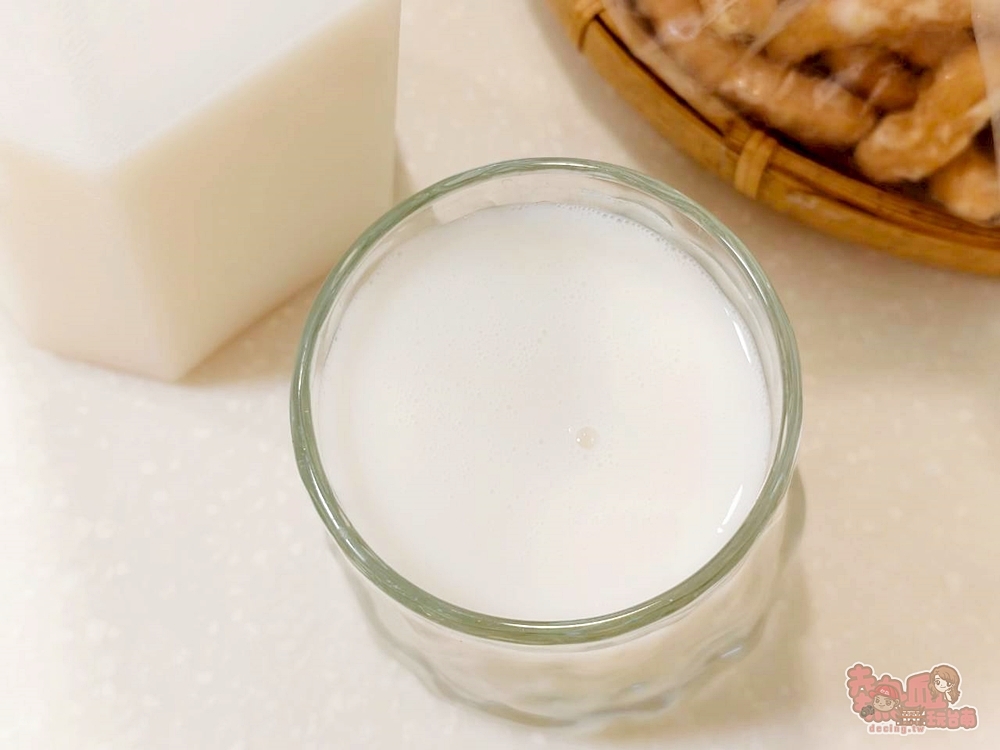 【台南飲料】萃粹杏仁茶專賣店:隱身在東區國宅的純天然杏仁茶,緩緩的杏仁香,就連不喝杏仁茶的人都會驚豔的好味道~ 【台南飲料】萃粹杏仁茶專賣店:隱身在東區國宅的純天然杏仁茶,緩緩的杏仁香,就連不喝杏仁茶的人都會驚豔的好味道~