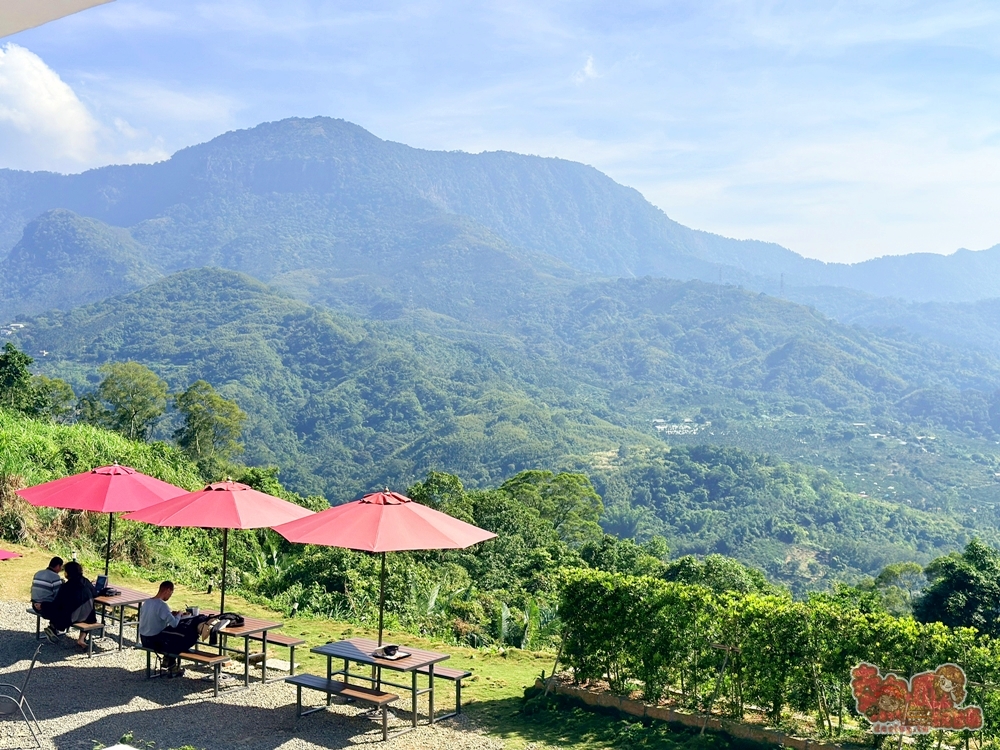 【台南景觀咖啡】雨露森林景觀咖啡:座擁山景第一排絕美景觀咖啡,環繞180度山景享受愜意午後~ 【台南景觀咖啡】雨露森林景觀咖啡:座擁山景第一排絕美景觀咖啡,環繞180度山景享受愜意午後~