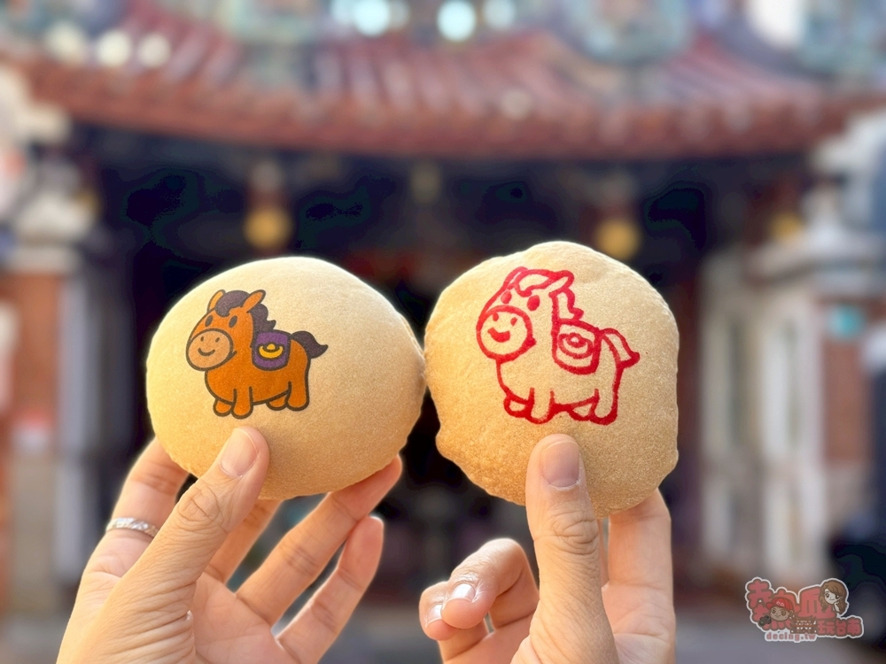 【台南伴手禮】舊來發餅舖推出馬年椪餅禮盒,超可愛Q版馬兒圖騰,讓你馬上有錢~ 【台南伴手禮】舊來發餅舖推出馬年椪餅禮盒,超可愛Q版馬兒圖騰,讓你馬上有錢~