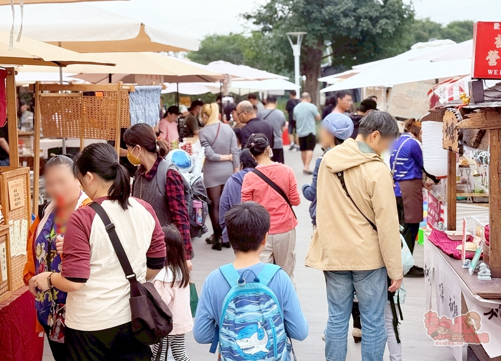 【台南活動】萬國通路行李箱特賣會X冬日野營夢幻嘉年華:太空人現身送氣球、旋轉木馬+雪花秀,假日限定登場~ 【台南活動】萬國通路行李箱特賣會X冬日野營夢幻嘉年華:太空人現身送氣球、旋轉木馬+雪花秀,假日限定登場~
