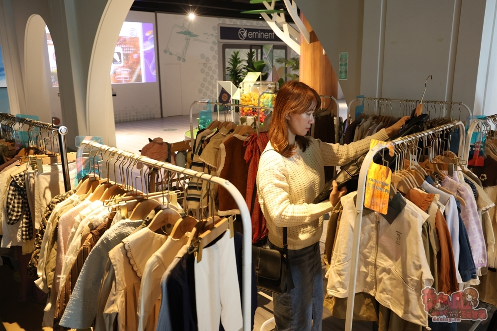 【台南活動】萬國通路行李箱特賣會X冬日野營夢幻嘉年華:太空人現身送氣球、旋轉木馬+雪花秀,假日限定登場~ 【台南活動】萬國通路行李箱特賣會X冬日野營夢幻嘉年華:太空人現身送氣球、旋轉木馬+雪花秀,假日限定登場~