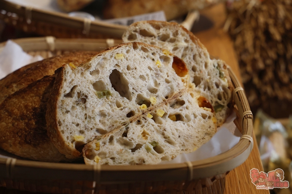 【台南麵包店】謝謝丞食甜點:歸仁低調人氣麵包店,熱賣酸種麵包,大推墨西哥辣椒,藍莓杏仁果,想吃建議先預訂~ 【台南麵包店】謝謝丞食甜點:歸仁低調人氣麵包店,熱賣酸種麵包,大推墨西哥辣椒,藍莓杏仁果,想吃建議先預訂~