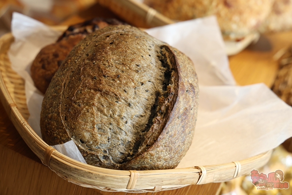 【台南麵包店】謝謝丞食甜點:歸仁低調人氣麵包店,熱賣酸種麵包,大推墨西哥辣椒,藍莓杏仁果,想吃建議先預訂~ 【台南麵包店】謝謝丞食甜點:歸仁低調人氣麵包店,熱賣酸種麵包,大推墨西哥辣椒,藍莓杏仁果,想吃建議先預訂~