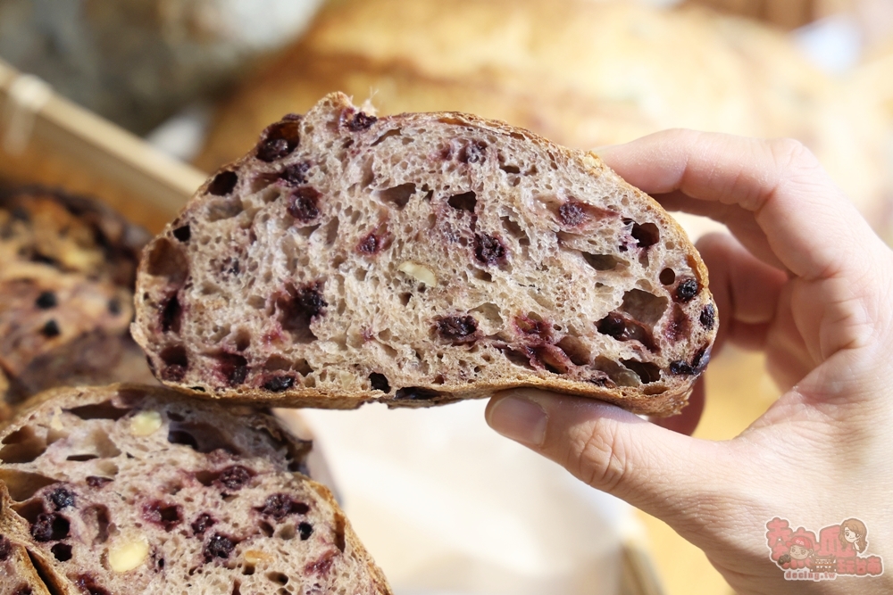 【台南麵包店】謝謝丞食甜點:歸仁低調人氣麵包店,熱賣酸種麵包,大推墨西哥辣椒,藍莓杏仁果,想吃建議先預訂~ 【台南麵包店】謝謝丞食甜點:歸仁低調人氣麵包店,熱賣酸種麵包,大推墨西哥辣椒,藍莓杏仁果,想吃建議先預訂~