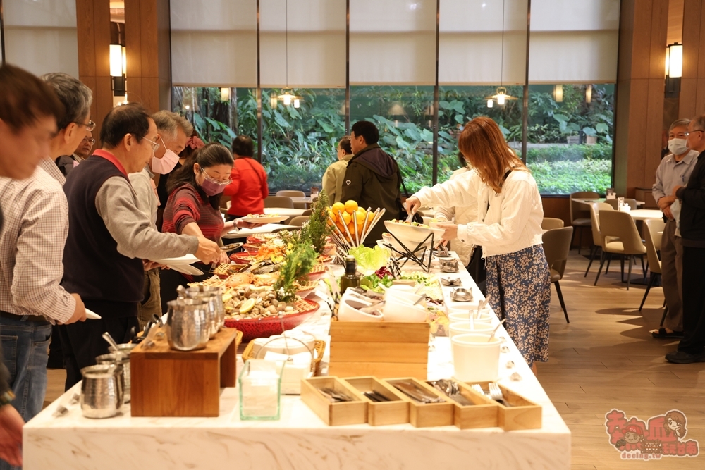 【台南吃到飽】禧榕軒大飯店:五星級海陸百匯吃到飽,CP值最高星級吃到飽,台南小農特色餐食最多,假日再享松葉蟹腳,海膽干貝包~ 【台南吃到飽】禧榕軒大飯店:五星級海陸百匯吃到飽,CP值最高星級吃到飽,台南小農特色餐食最多,假日再享松葉蟹腳,海膽干貝包~