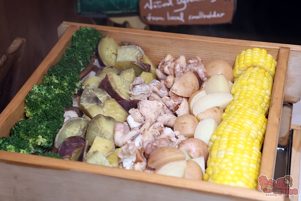 【台南吃到飽】禧榕軒大飯店:五星級海陸百匯吃到飽,CP值最高星級吃到飽,台南小農特色餐食最多,假日再享松葉蟹腳,海膽干貝包~ 【台南吃到飽】禧榕軒大飯店:五星級海陸百匯吃到飽,CP值最高星級吃到飽,台南小農特色餐食最多,假日再享松葉蟹腳,海膽干貝包~