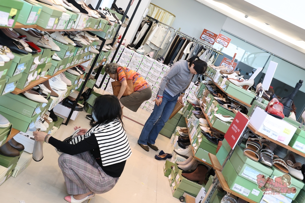【台南特賣】工業七路7號廠拍:台南最好買的女鞋廠拍,各式專櫃男/女鞋、兒童鞋款,最低百元有找~ 【台南特賣】工業七路7號廠拍:台南最好買的女鞋廠拍,各式專櫃男/女鞋、兒童鞋款,最低百元有找~