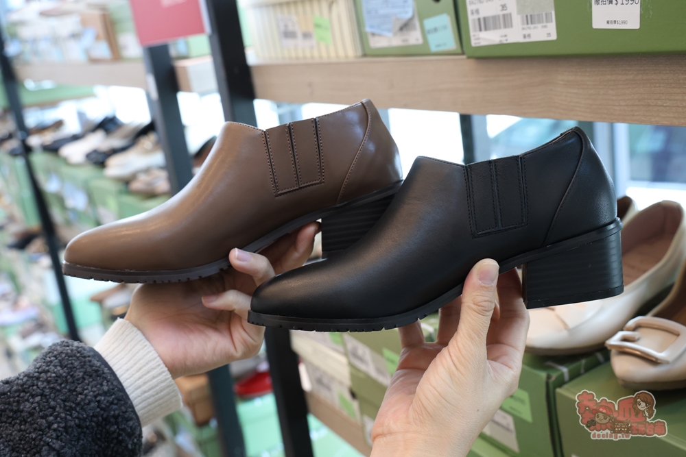 【台南特賣】工業七路7號廠拍:台南最好買的女鞋廠拍,各式專櫃男/女鞋、兒童鞋款,最低百元有找~ 【台南特賣】工業七路7號廠拍:台南最好買的女鞋廠拍,各式專櫃男/女鞋、兒童鞋款,最低百元有找~