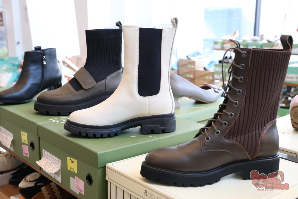 【台南特賣】工業七路7號廠拍:台南最好買的女鞋廠拍,各式專櫃男/女鞋、兒童鞋款,最低百元有找~ 【台南特賣】工業七路7號廠拍:台南最好買的女鞋廠拍,各式專櫃男/女鞋、兒童鞋款,最低百元有找~